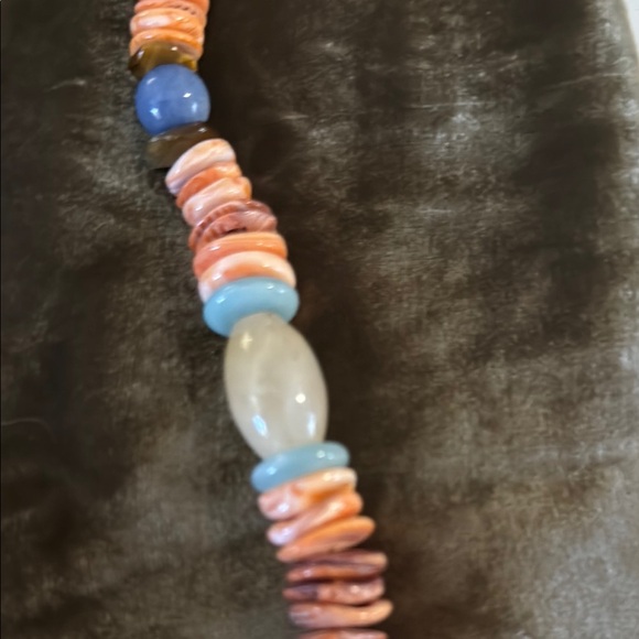 Multicolor Shell Beaded Necklace - Picture 2 of 3
